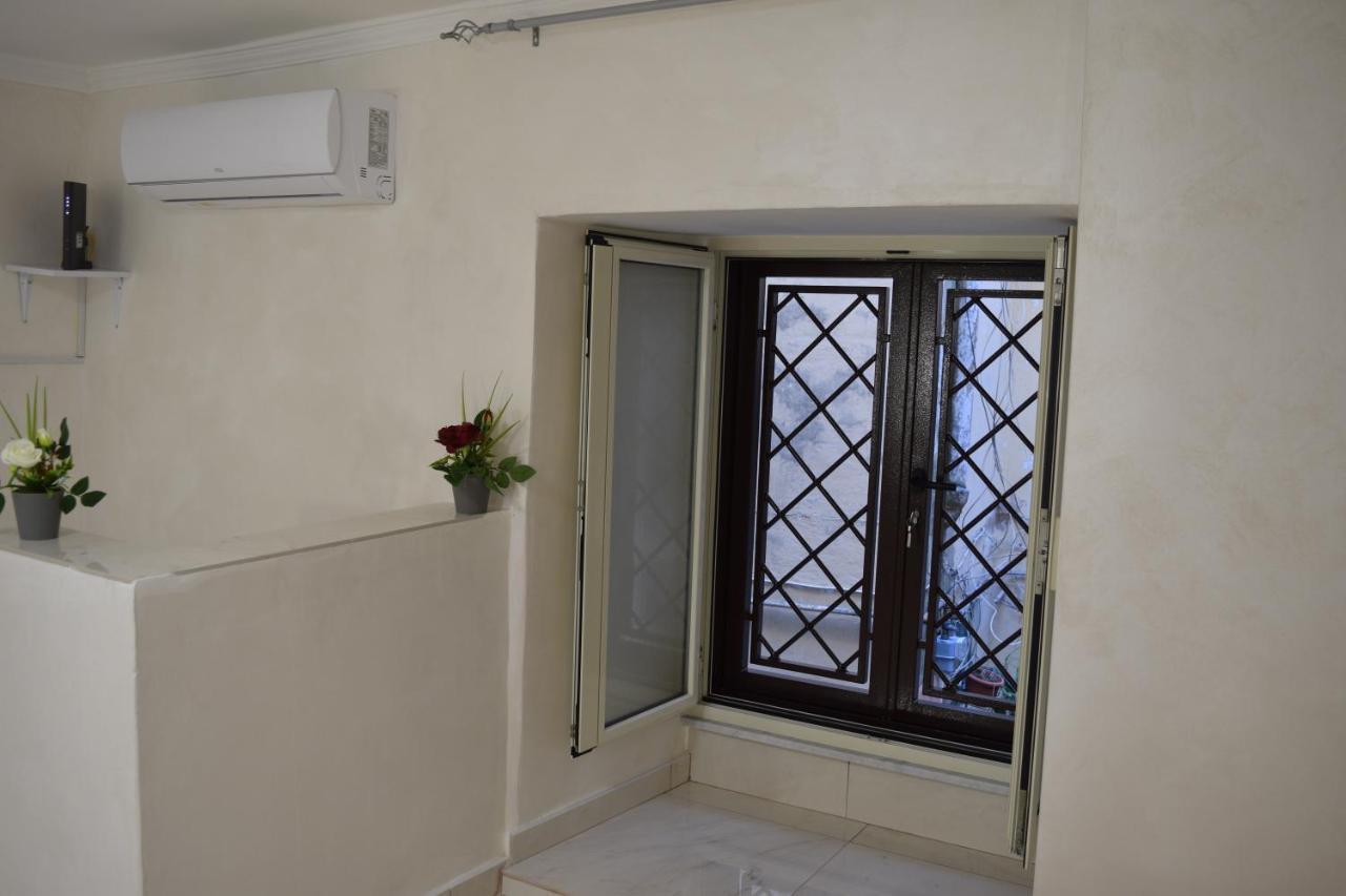 Apartment Nonnona House-napoli Centro Naples