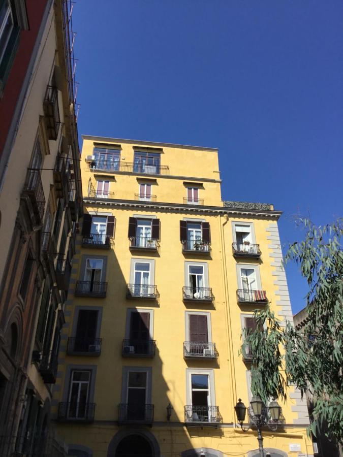 Lanova 21 * Naples