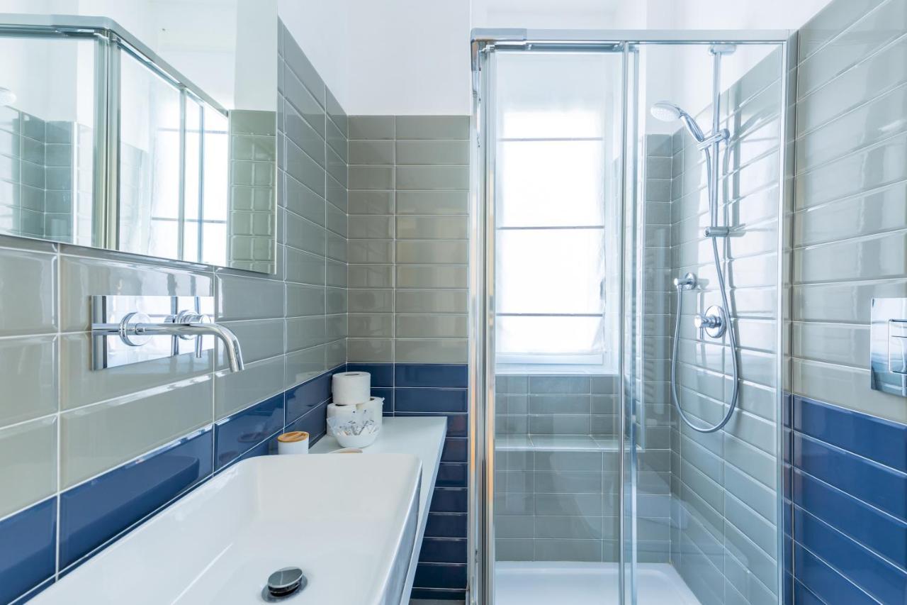 Chiaia Mon Elegant Flat By Napoliapartments