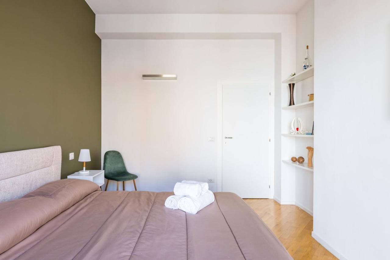 Chiaia Mon Elegant Flat By Napoliapartments * Naples