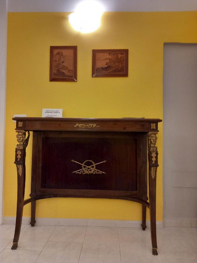 Apartment Santa Chiara Spaccanapoli Naples