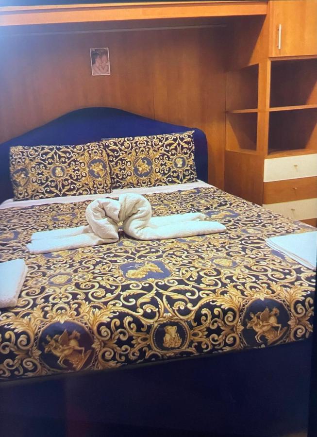 Apartment Casa Mari' Centro Storico Vicino Caracciolo