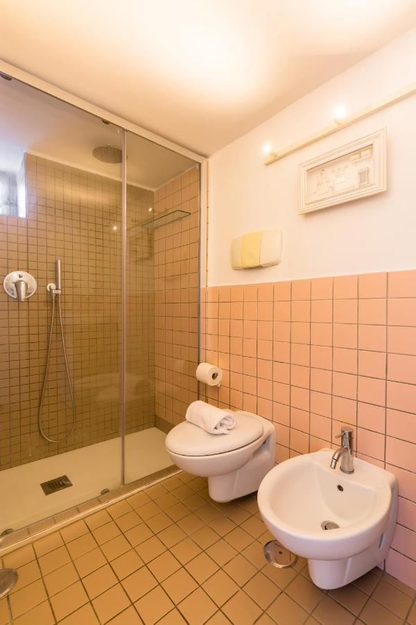 Cool Flat At Via Dei Mille By Napoliapartments *