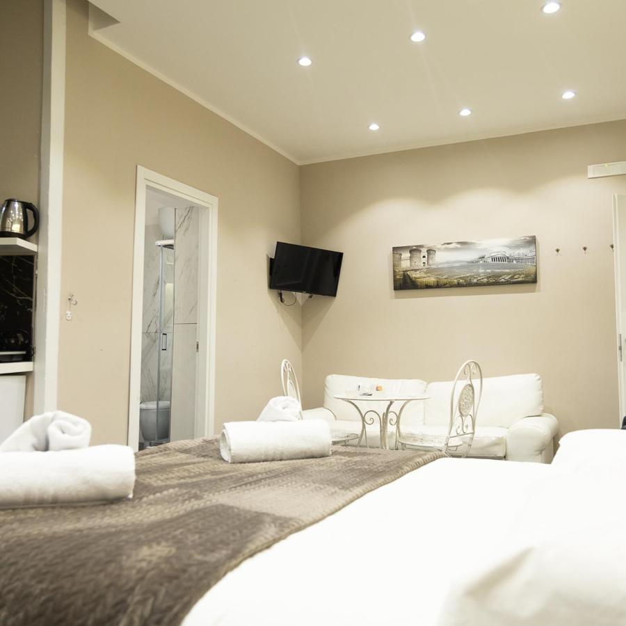 Black & White Guest house *