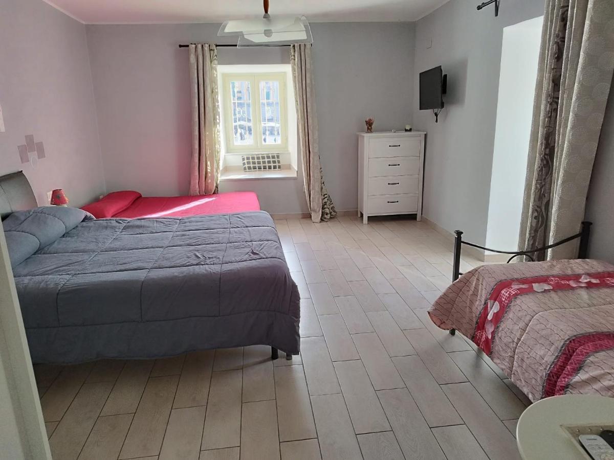 Piazza Dante 22 Apartment