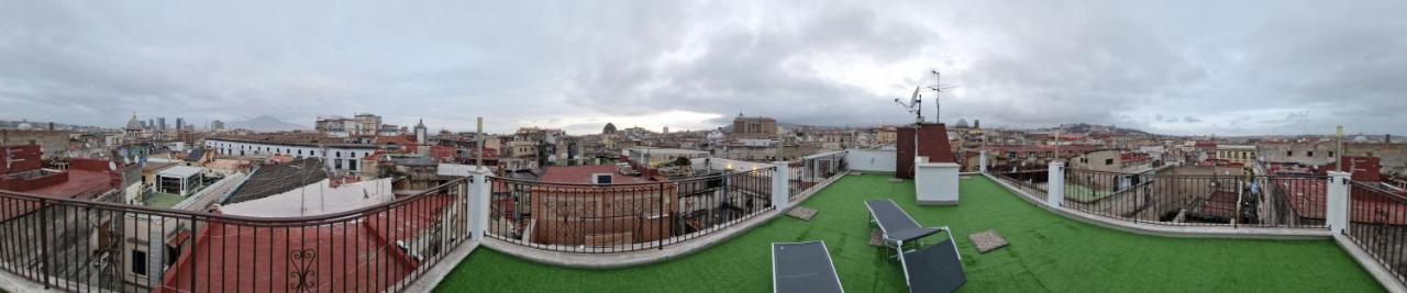 Fashion House * Naples