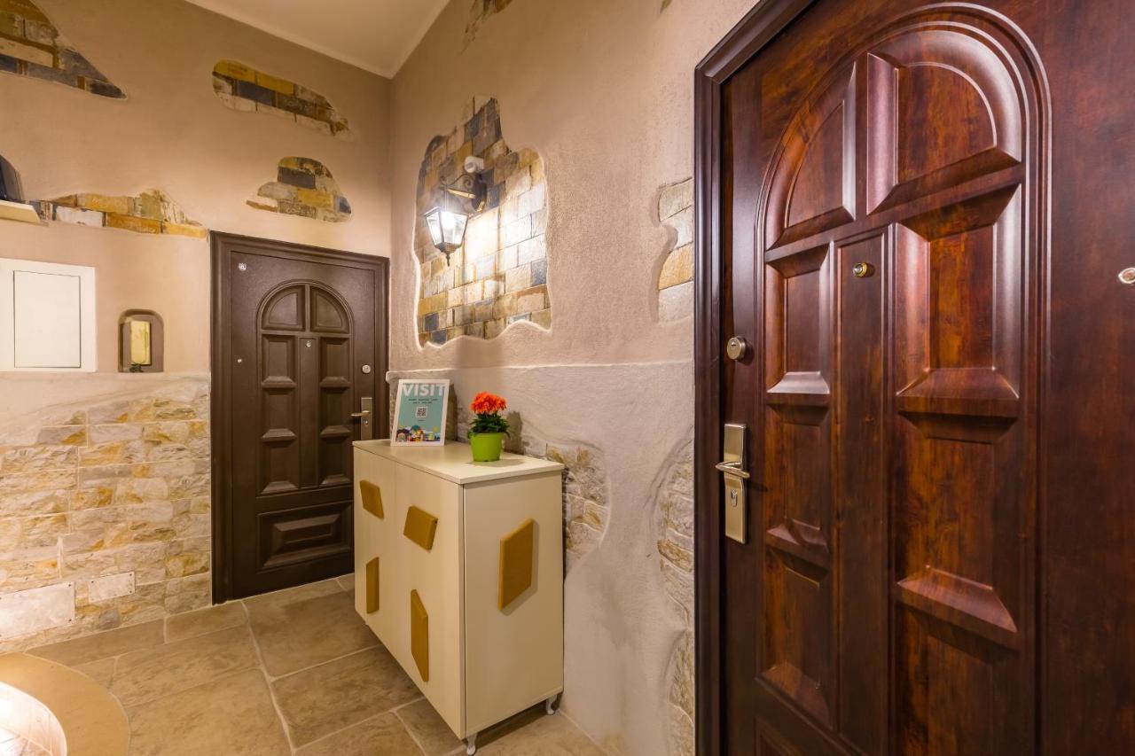 Apartment Gelso Complex And Flat By Napoliapartments