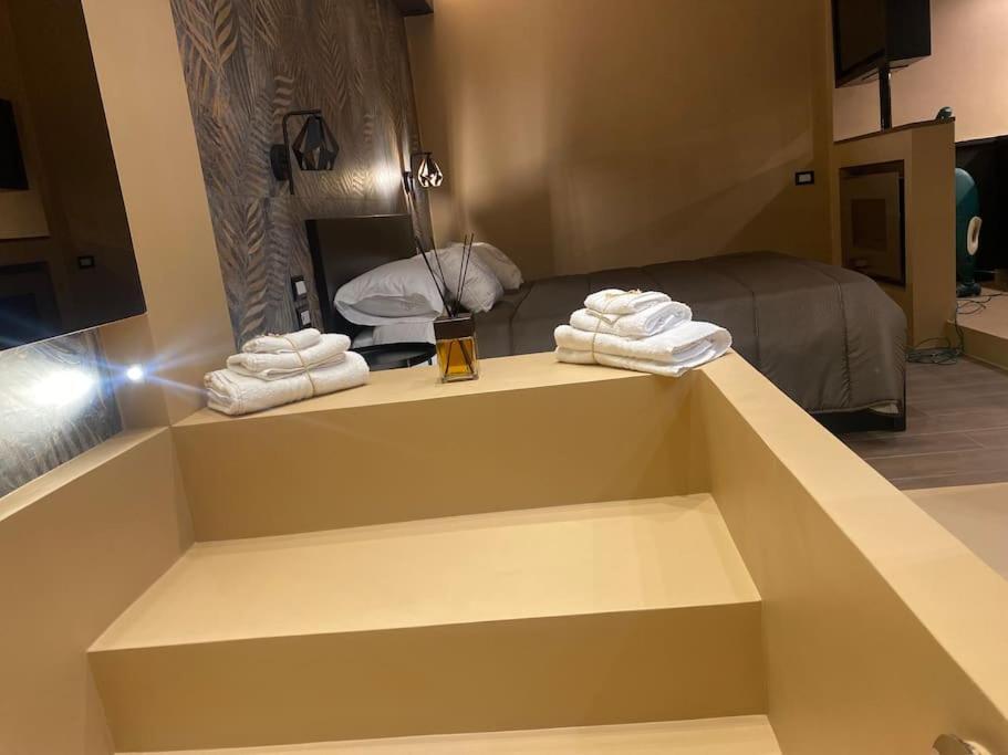 Montesantogroup House Nel Centro Di Holiday home Naples