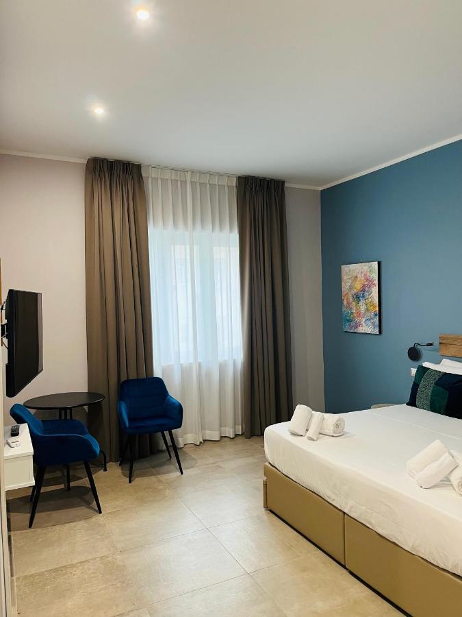 Avio * Naples