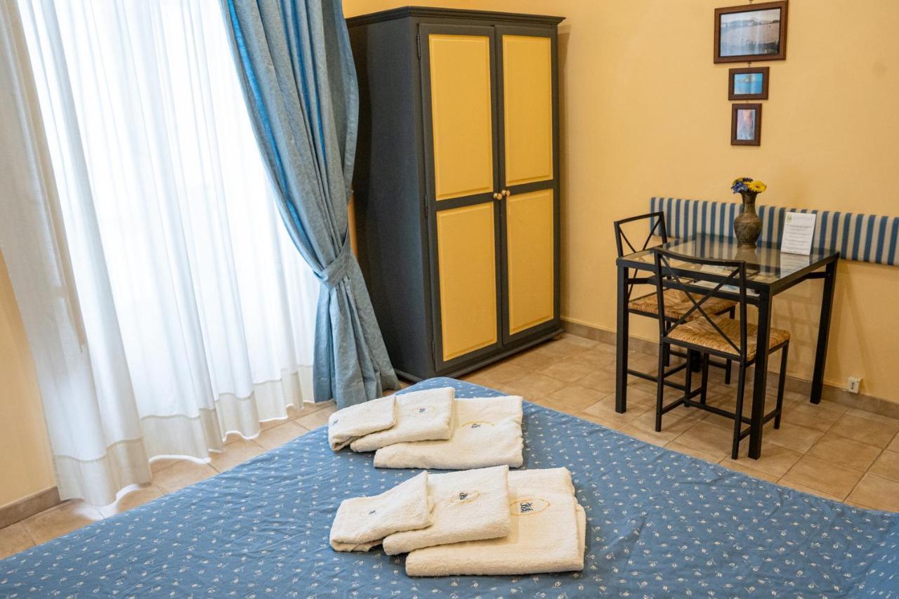 Monteoliveto 2* Naples