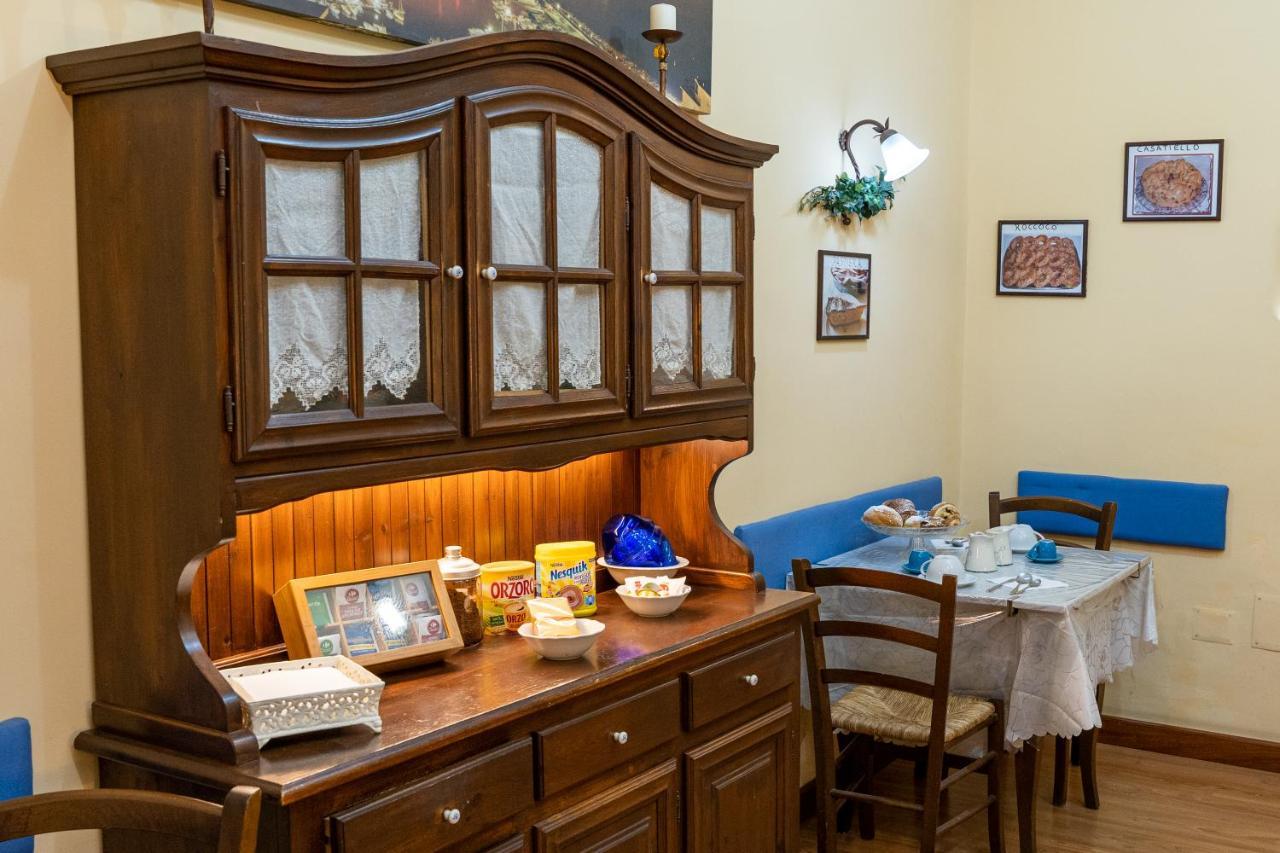 Bed & Breakfast Monteoliveto Naples