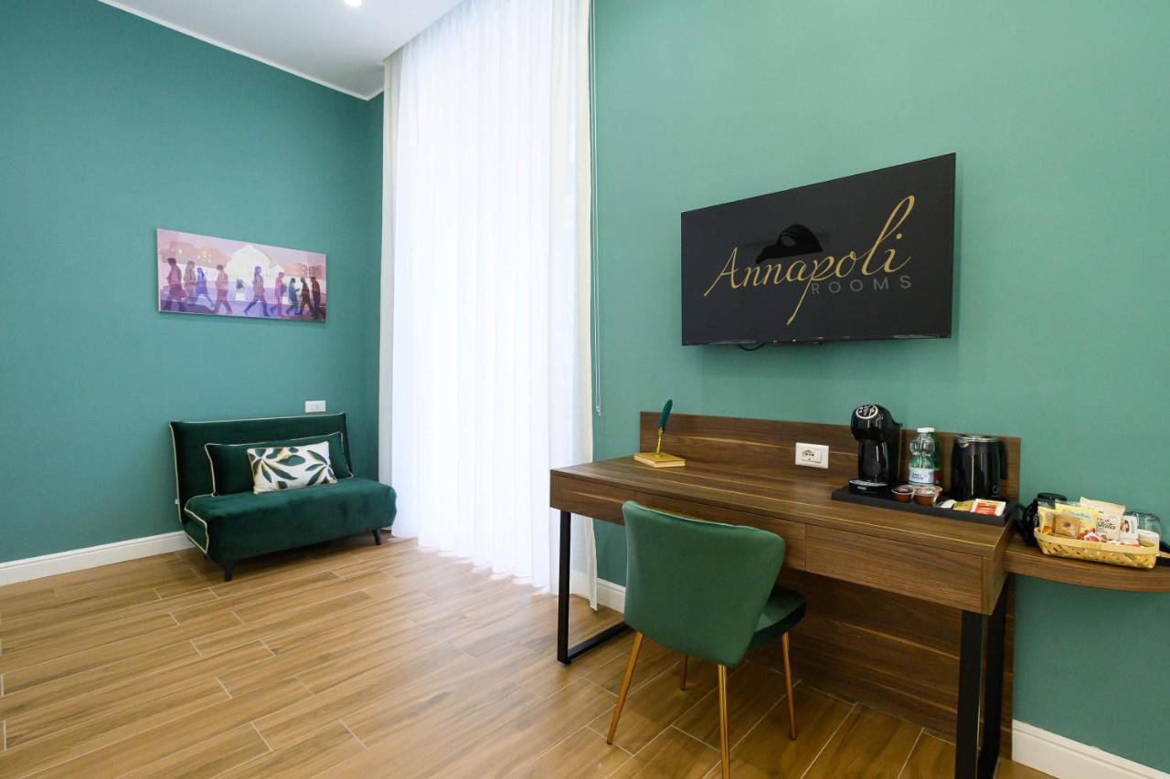 Annapoli Naples