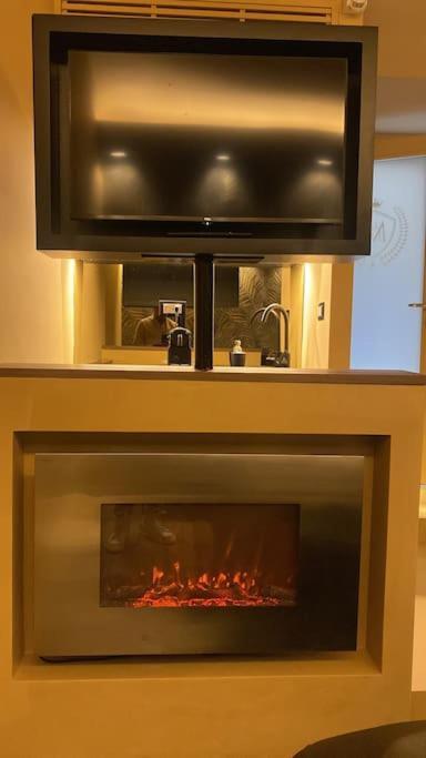 Montesantogroup House Nel Centro Di Holiday home Naples