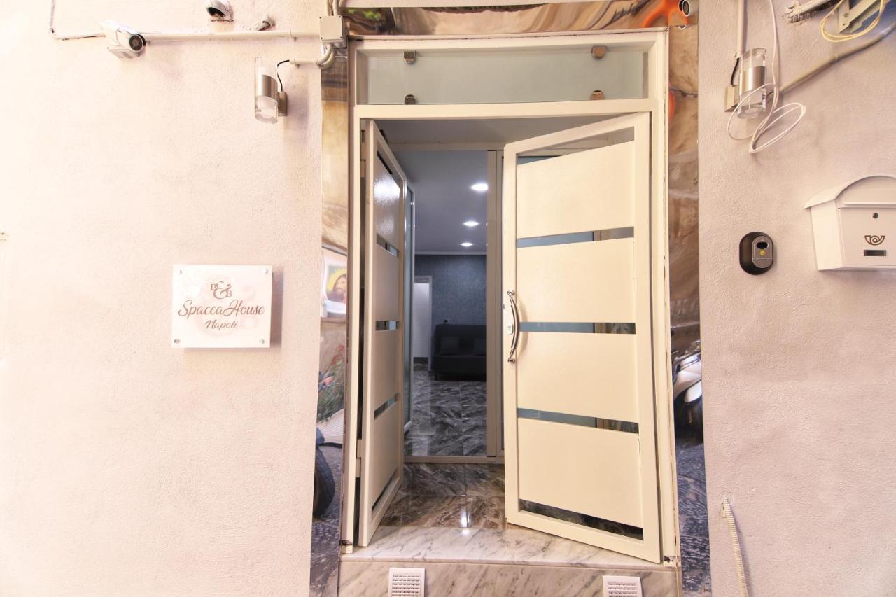 Spaccahouse * Naples