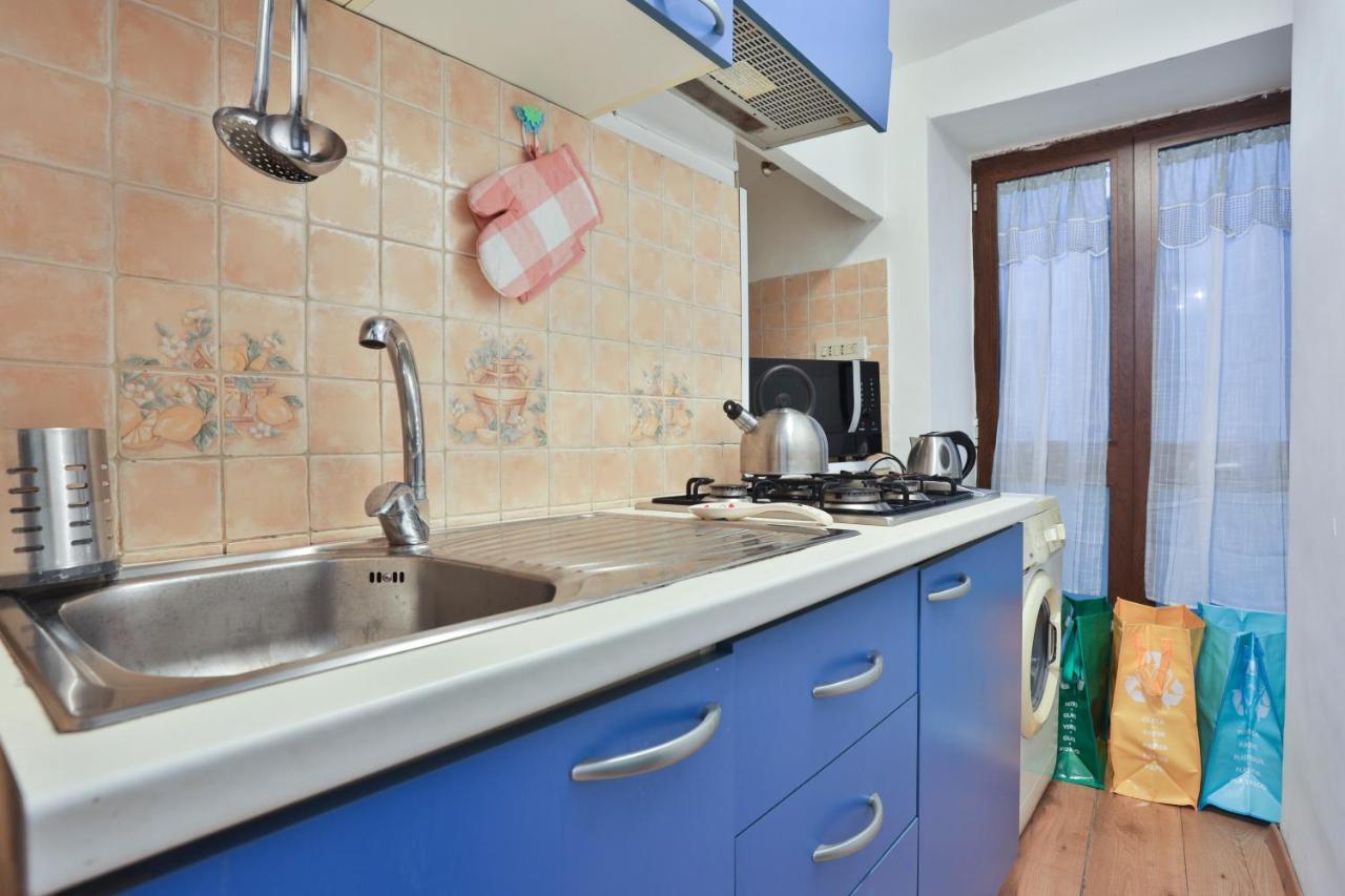 An Arch Downtown Apartment