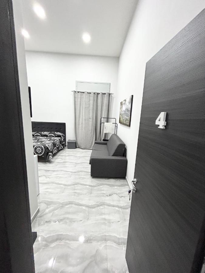 Foria House Valentino