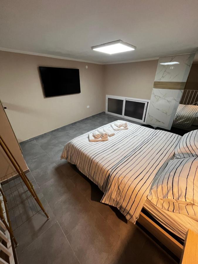 Apartment Oversize