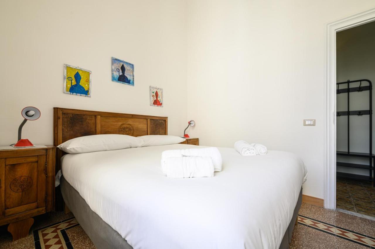 Apartment Via Cairoli 60 *