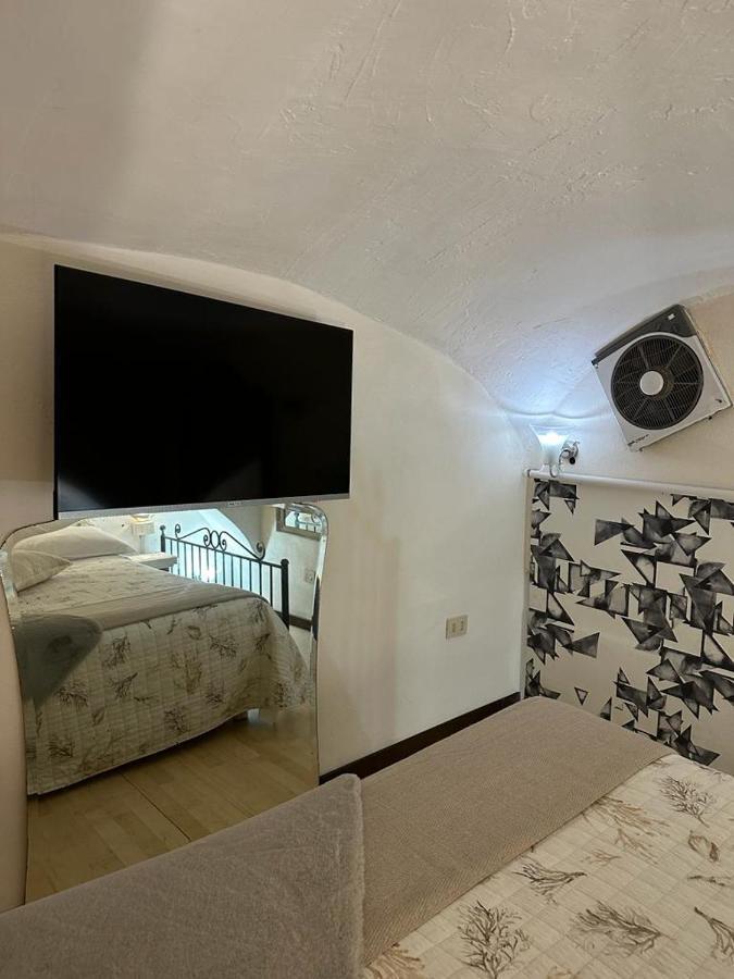 Casanova 2 * Naples