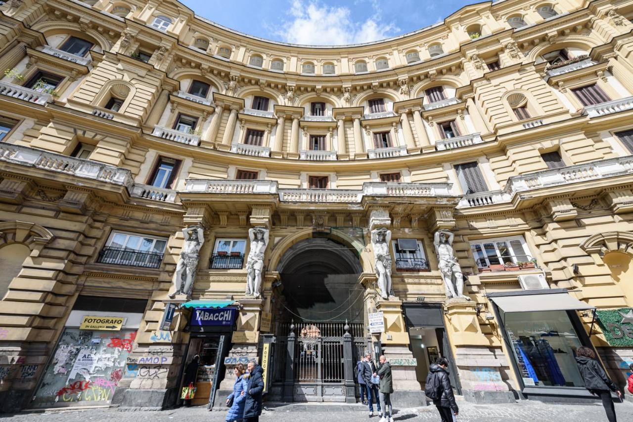 Apartment Piazza Nicola 14 Naples