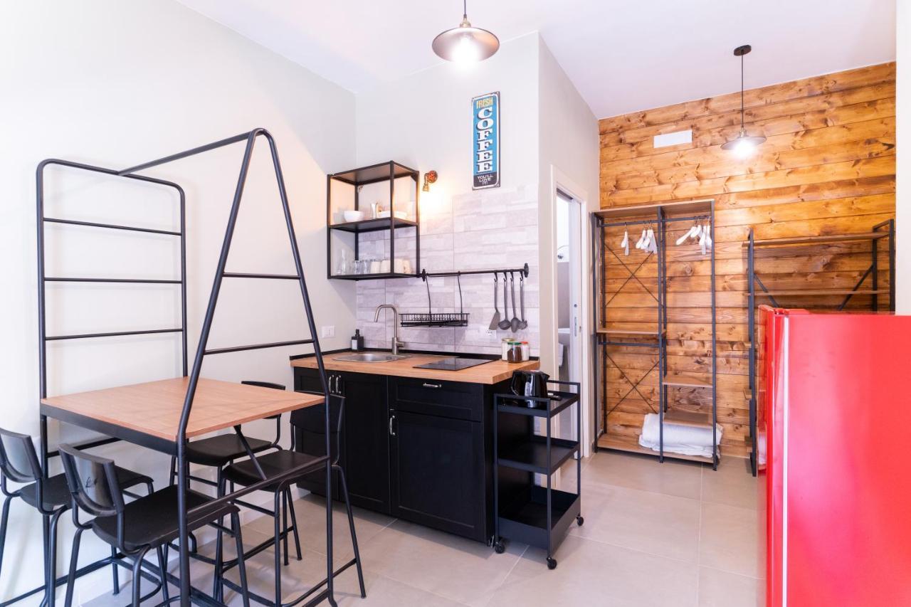 Tiny Daisy House Apartment *