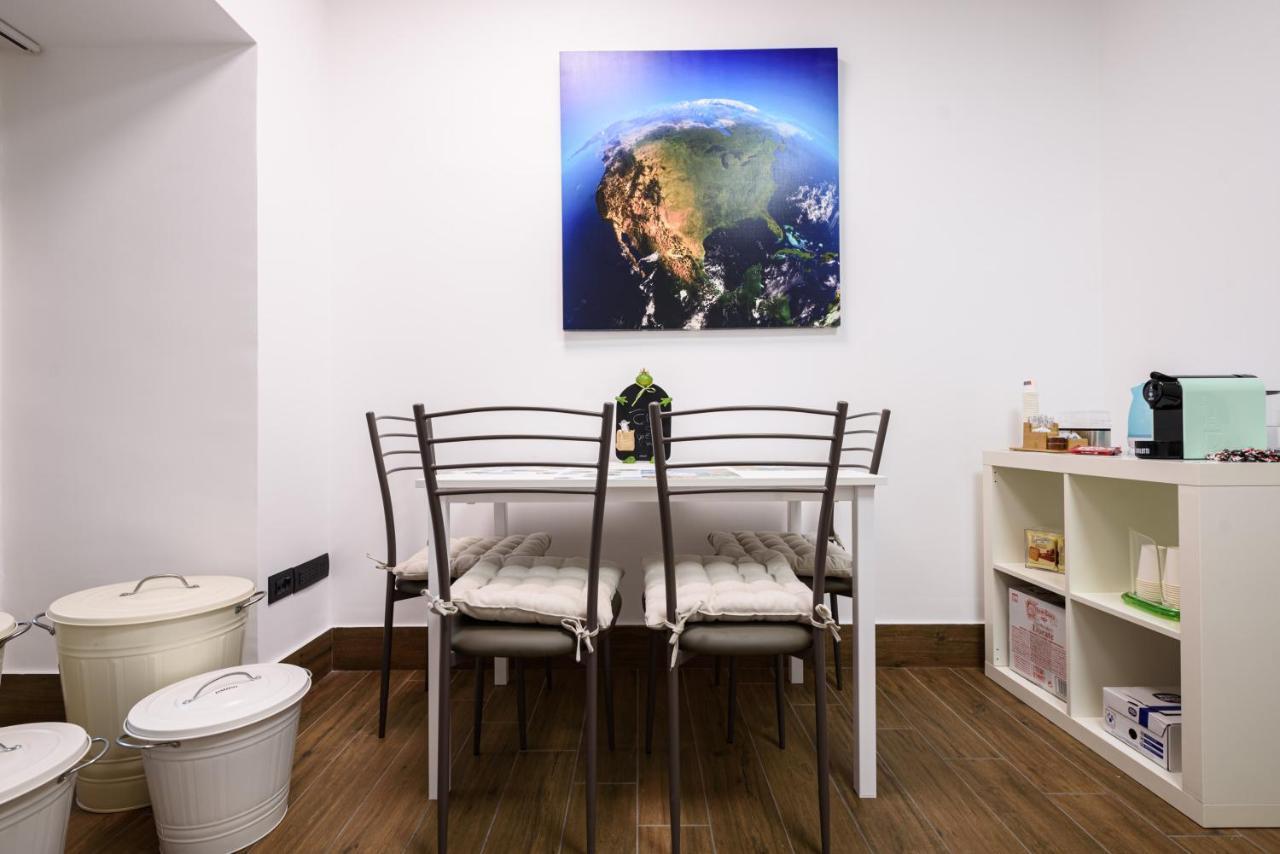 Apartment Piazza Nicola 14 Naples