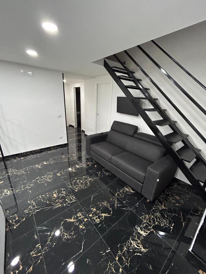 Giovanni Luxury Suites *