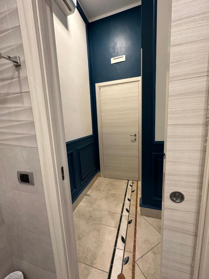 Pantarei 2* Naples