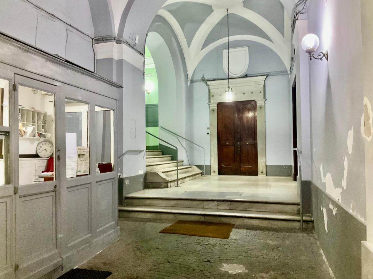 Mammina Chiatamone Apartment Naples