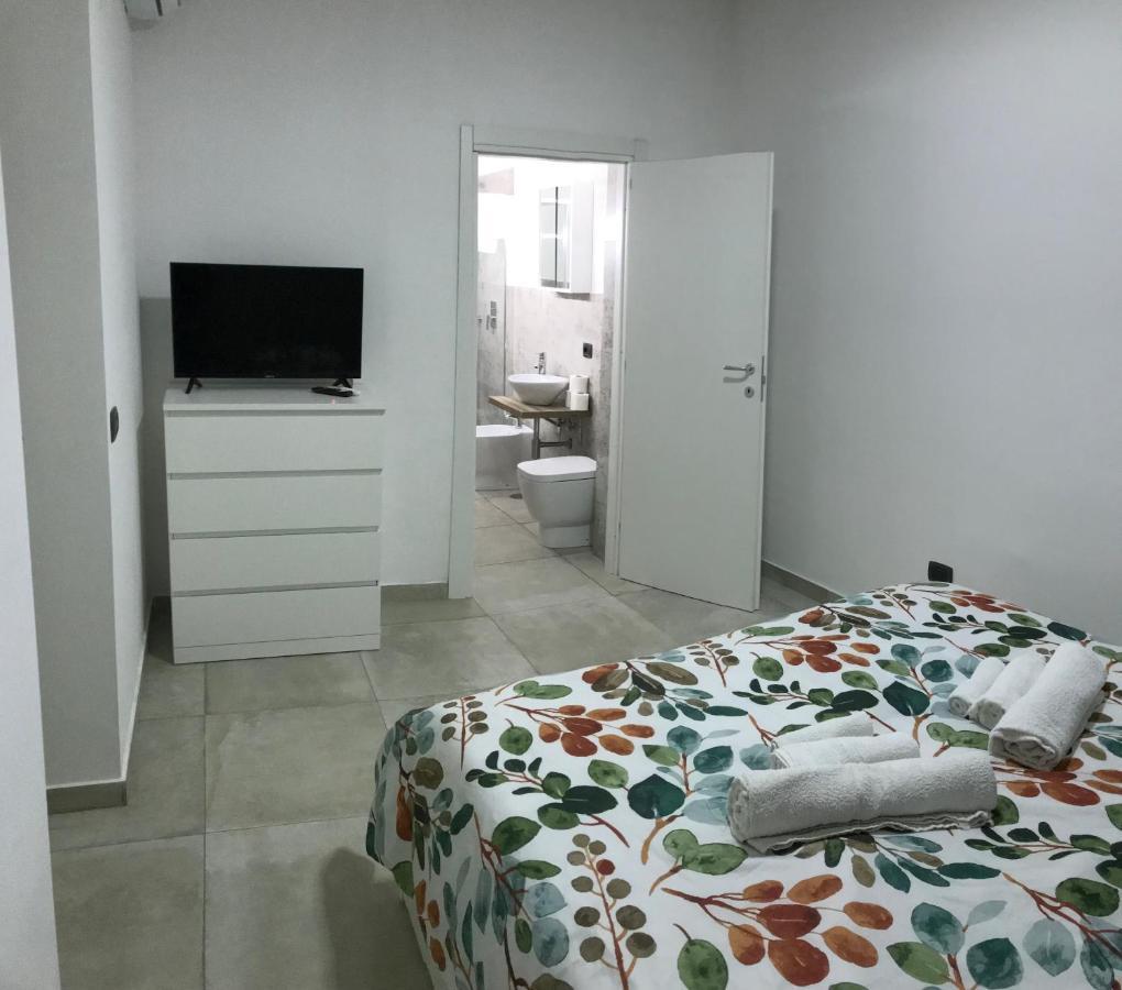 Nadyle House * Naples