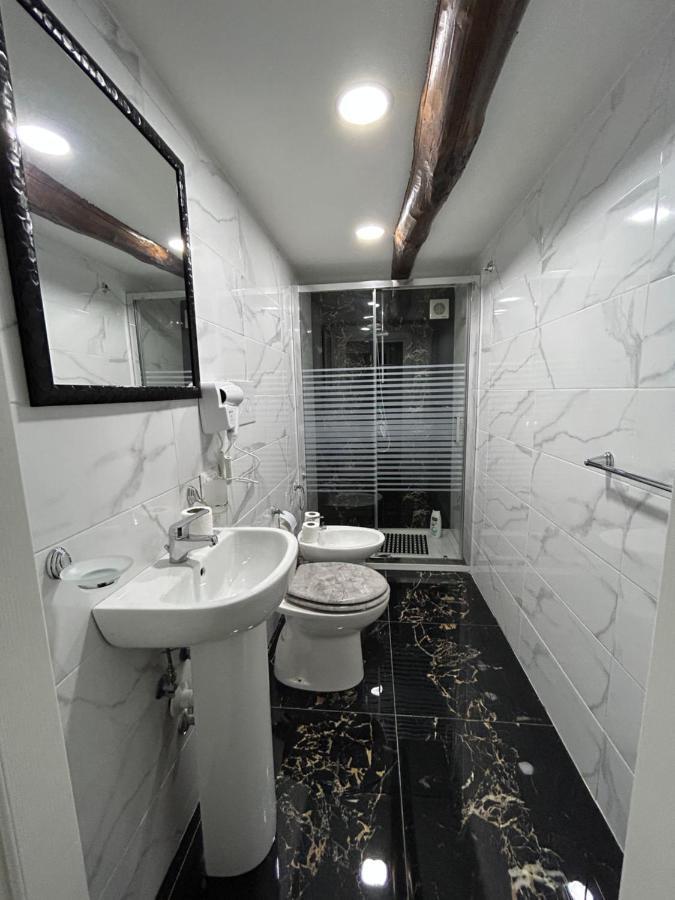 Giovanni Luxury Suites Apartment *
