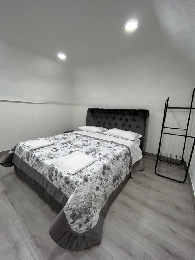Giovanni Luxury Suites