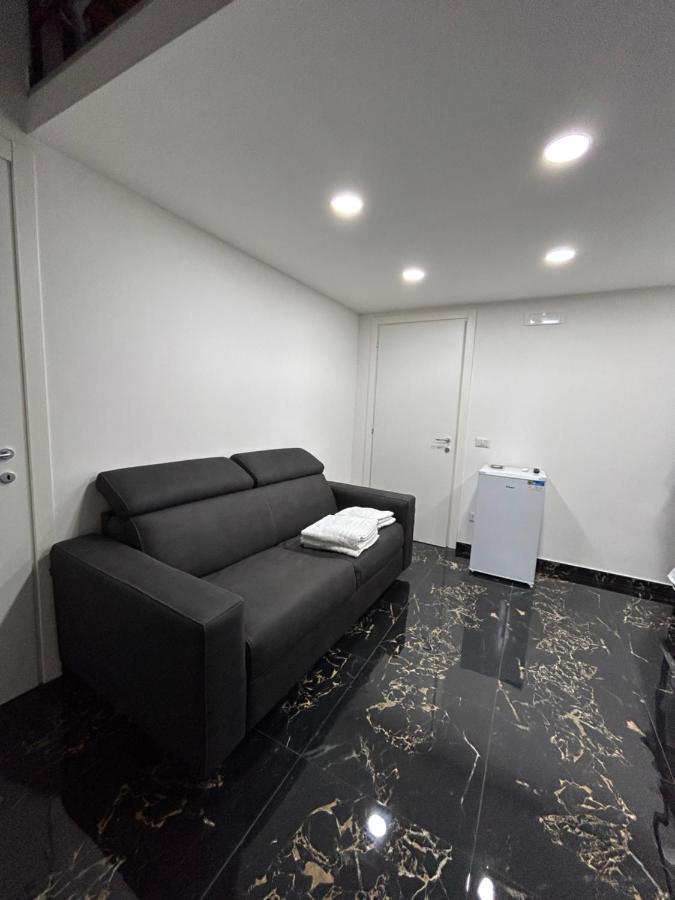 Giovanni Luxury Suites *