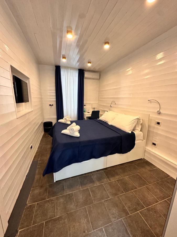 Yacht Club Angioino *
