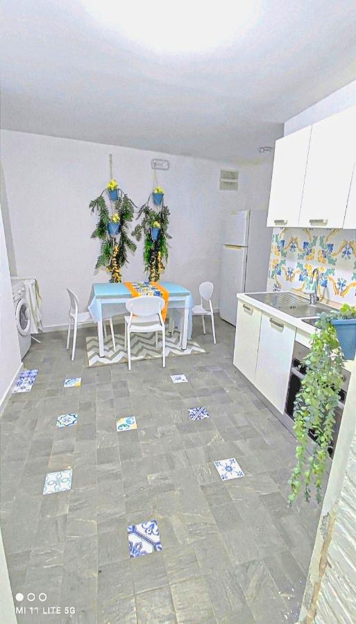 Loft Monteoliveto By Napulitandream Apartment Naples