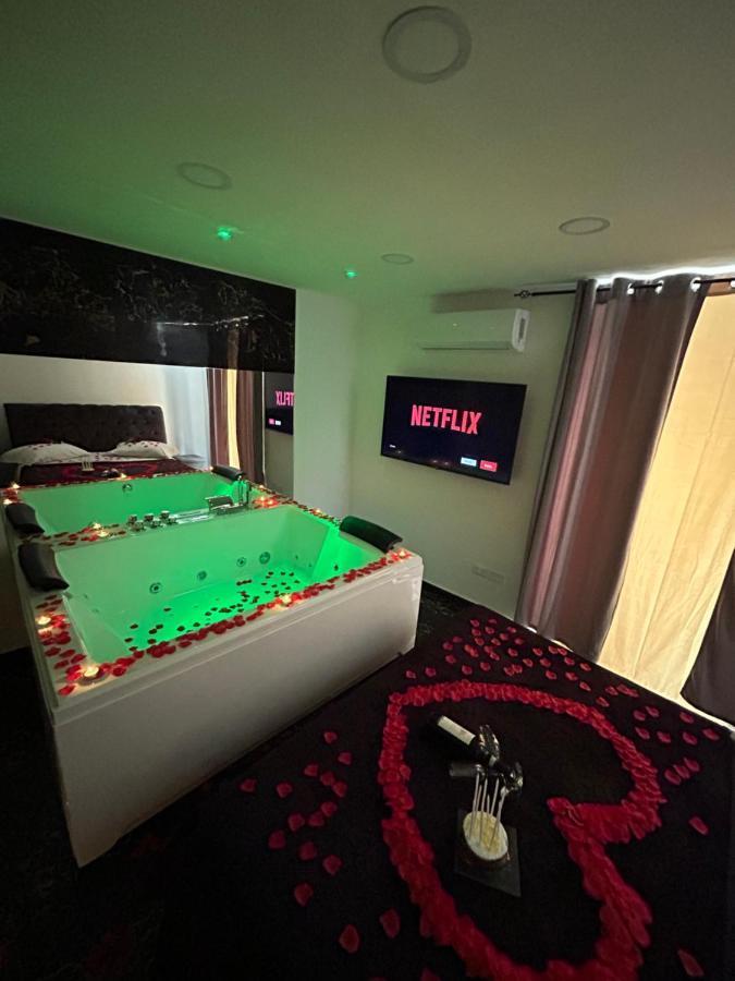 Giovanni Luxury Suites * Naples