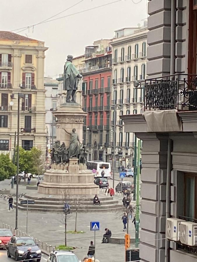 Amare * Naples