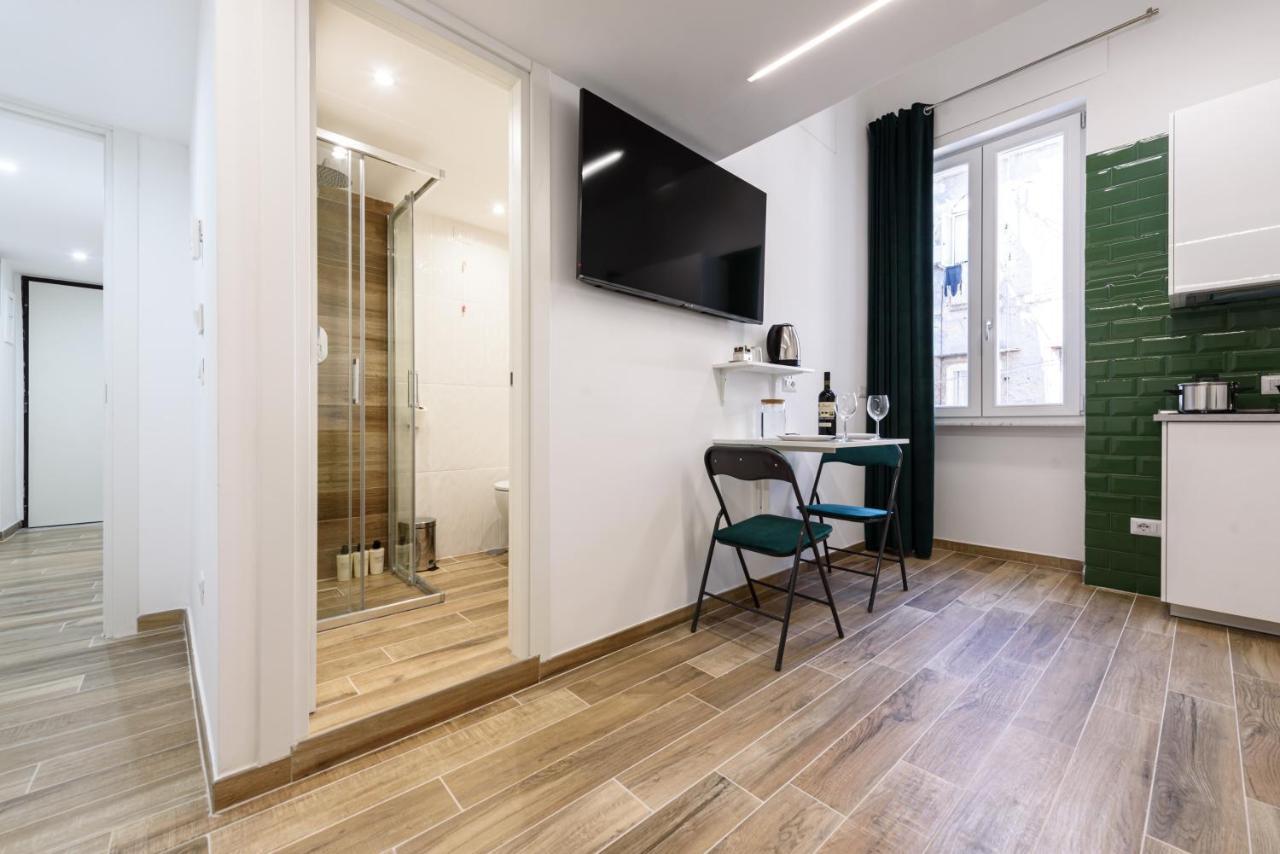 In Bed Apartment Naples