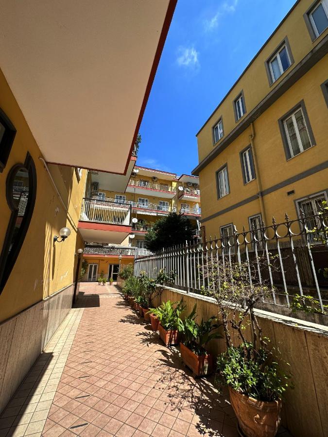 Renza House Chiaia Apartment Naples