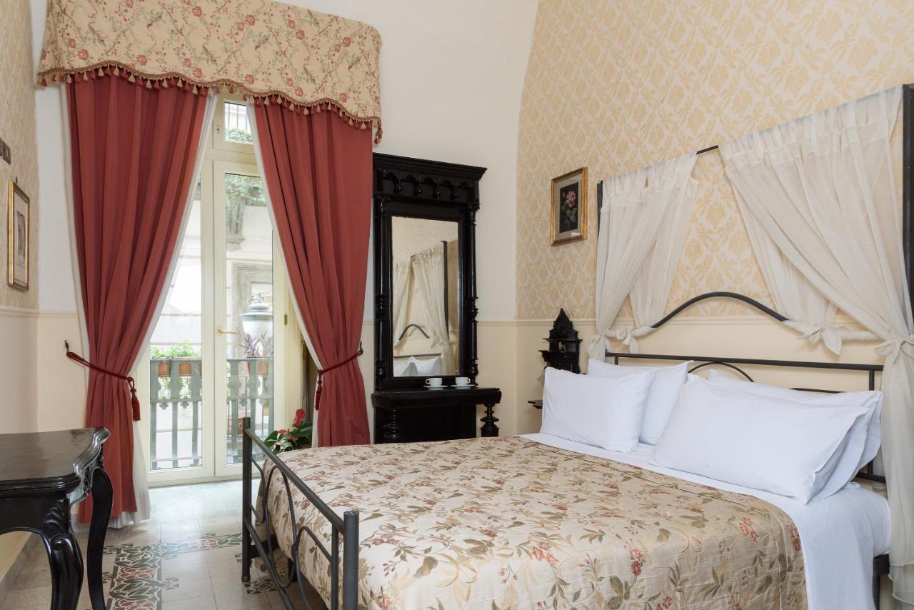 Guest house Carafa Di Maddaloni Residenza Di Charme Naples