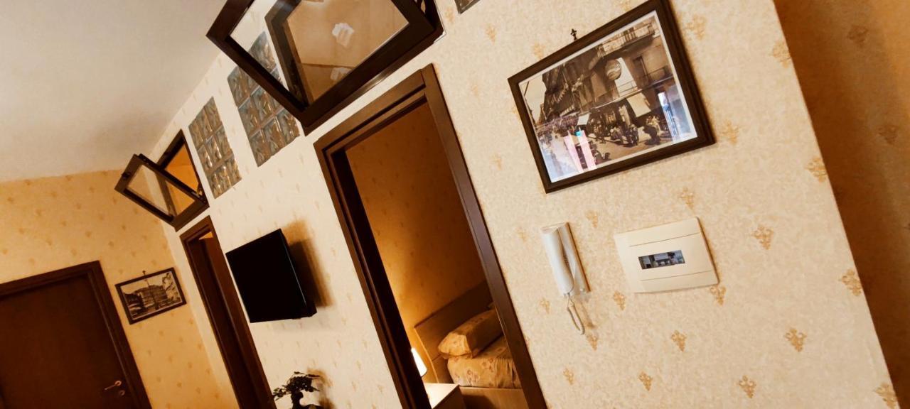 Casa Vacanza Dinastia Borbone - Centro Storico Apartment *