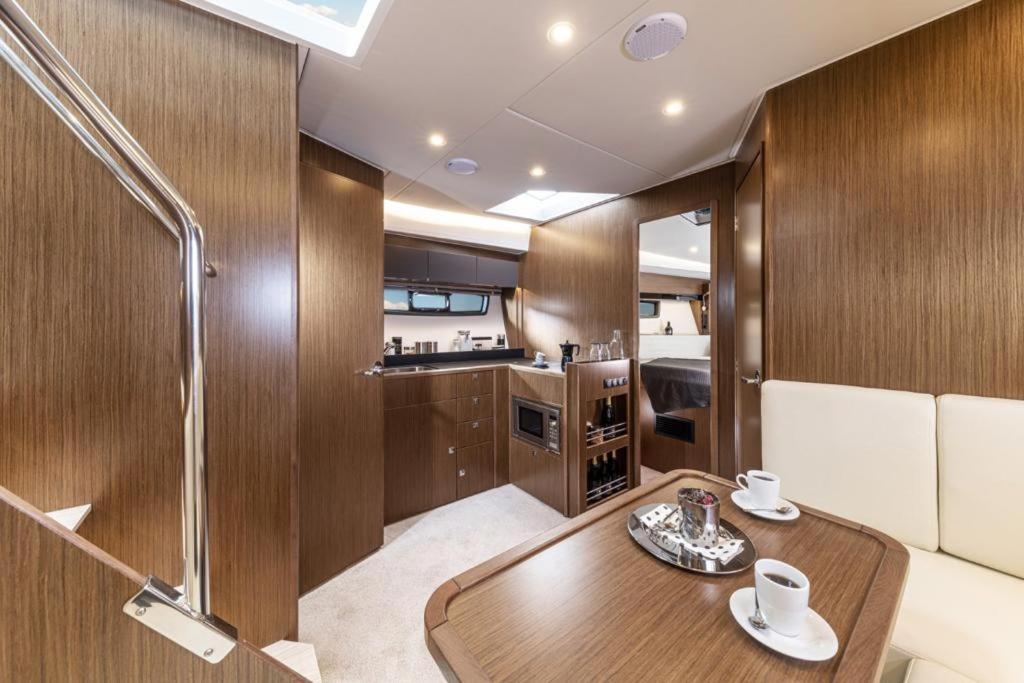 Guest house Royal House Centro, By Clapa Group Naples