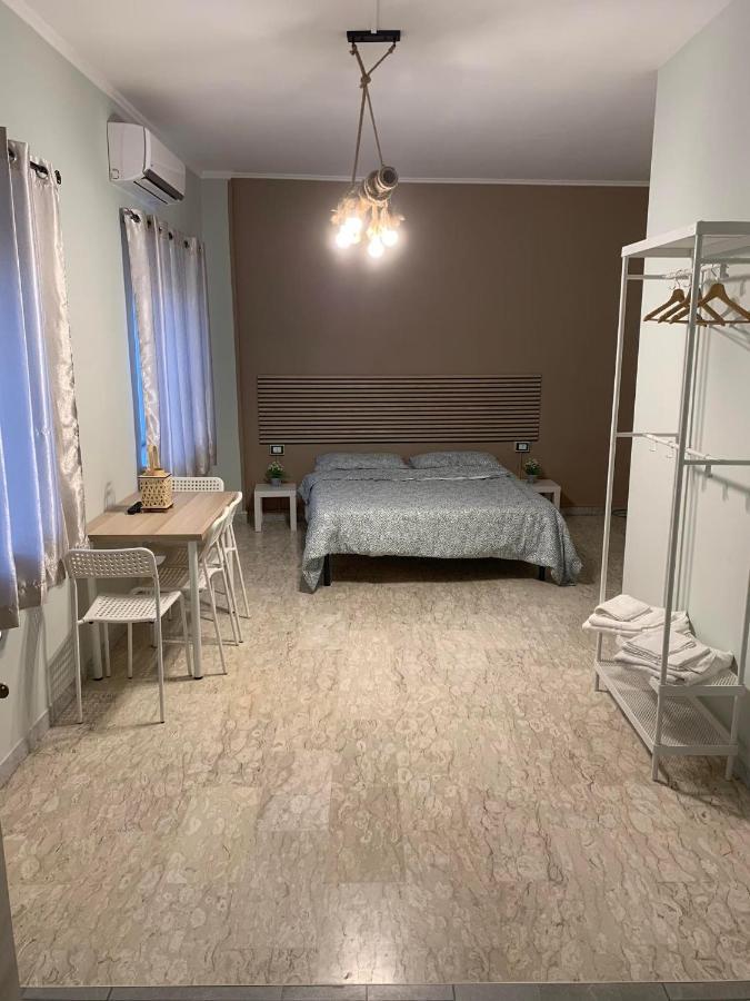 Neapolis Center2