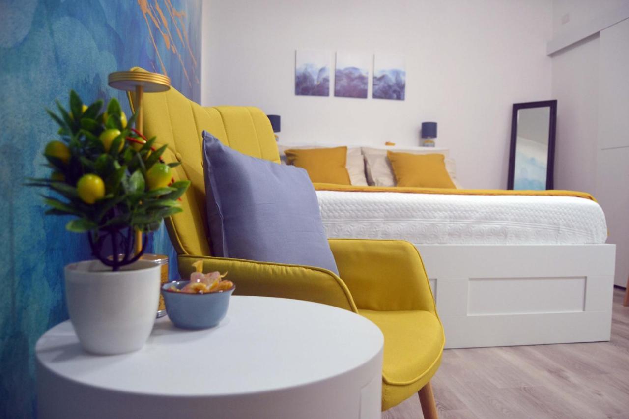 Room&chiaia Guest house *