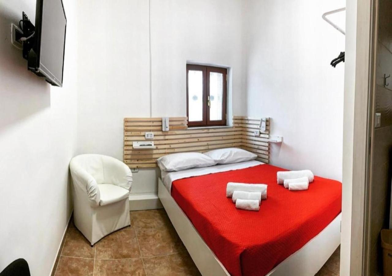 Guest house Miris Fast And Comfortable With Self Check In 8 Minutes Walk Near Airport Naples
