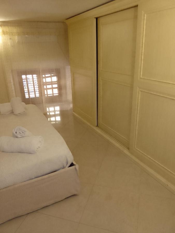 Apartment Hous'mery *
