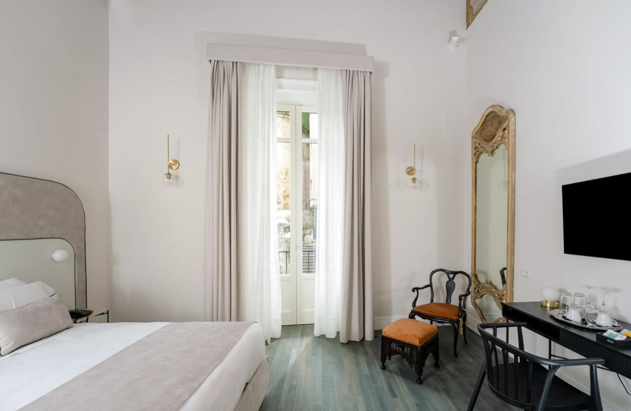 Guest house Artemisia Domus - Giardino Naples