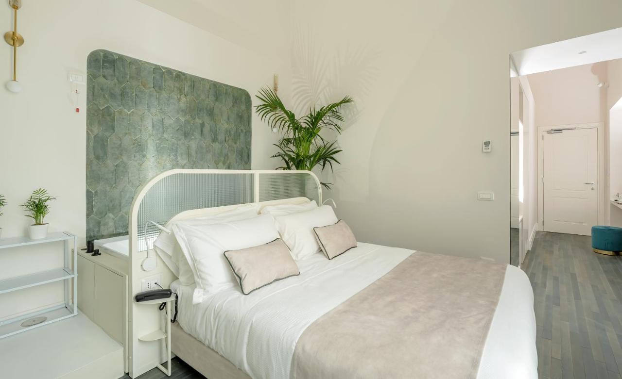 Guest house Artemisia Domus - Giardino Naples