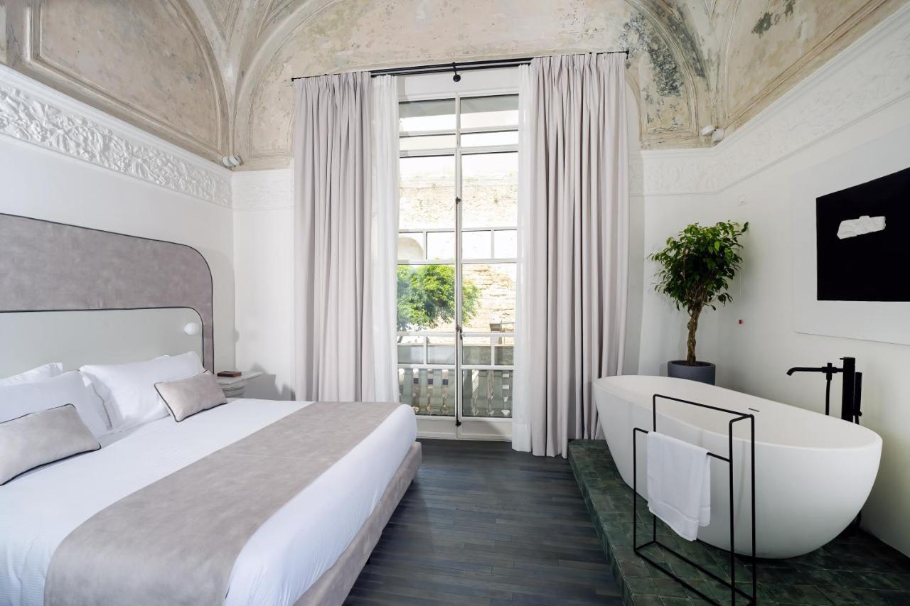 Artemisia Domus - Giardino Guest house *
