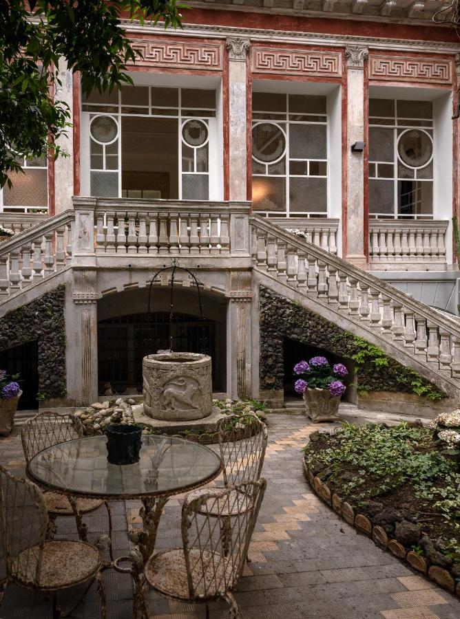 Guest house Artemisia Domus - Giardino Naples